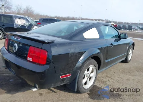2009 Ford Mustang V6/V6 Premium from USA, damaged, VIN 1ZVHT80N995110465